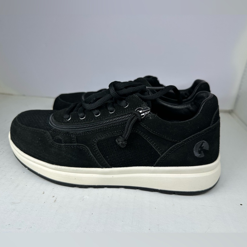 Women's Black Suede BILLY Comfort Jogger size 8.5 New without tag or box